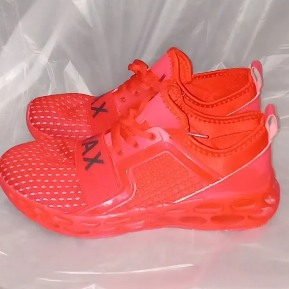 Nike Air Max Men's Shoes Size 9.  Red - Picture 2 of 9